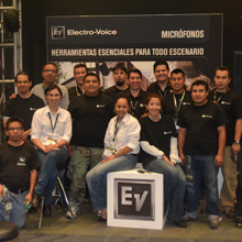 José Luis Maya, Product Marketing Manager for Latin America, and team hosted continuous product presentations for the audience attending the EV Demo Room