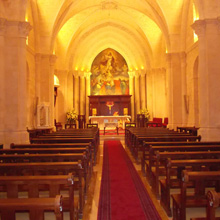 Community’s ENTASYS three-way, full-range column line-array loudspeaker systems were chosen for the main area inside the church